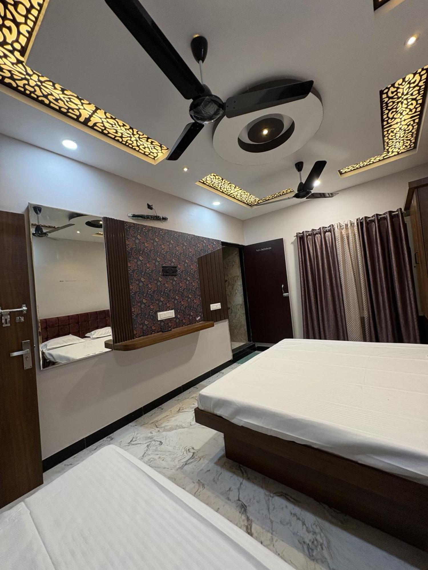 Shree Trilokeshwar Guest House Ujjain Exterior photo